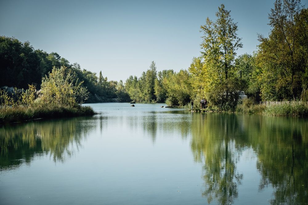 © Timothée Buisson - The lake at Parc de l'Ermitage in Lormont