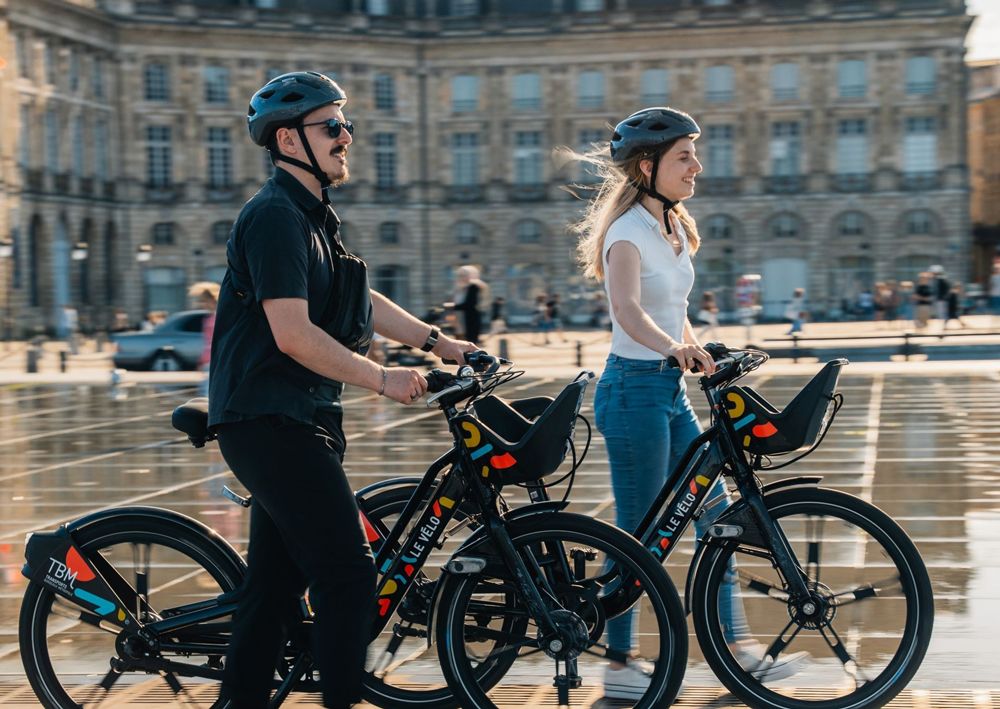 rent a self-service bike in bordeaux