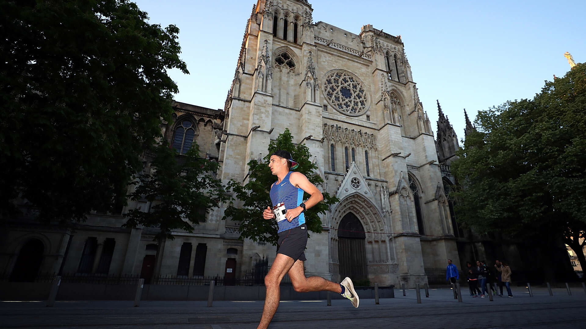 running bordeaux