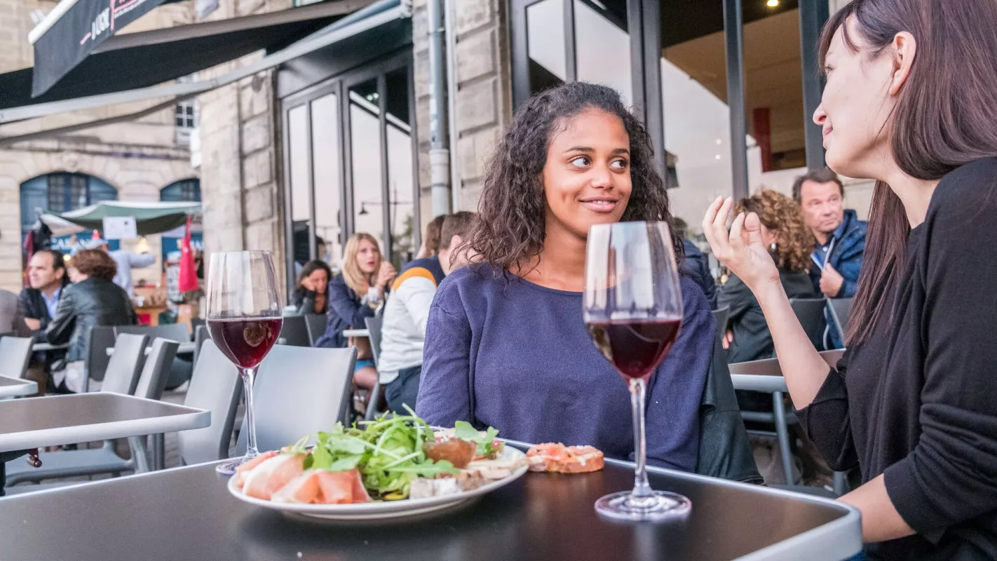 Déjeuner en terrasse