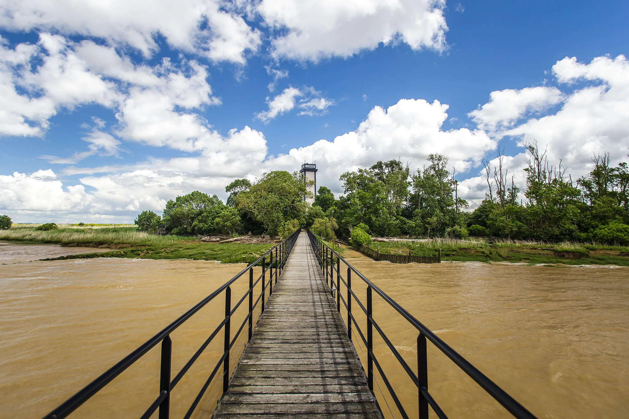 Balade sur l'île de Patiras © David Remazeilles - Gironde Tourisme