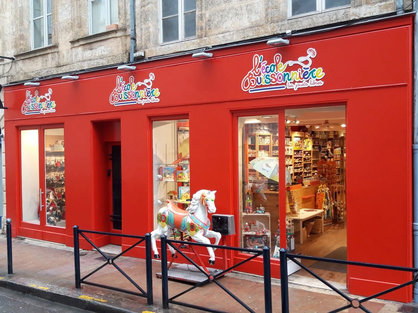 L&#039;école buissonnière magasins jouets enfants bordeaux