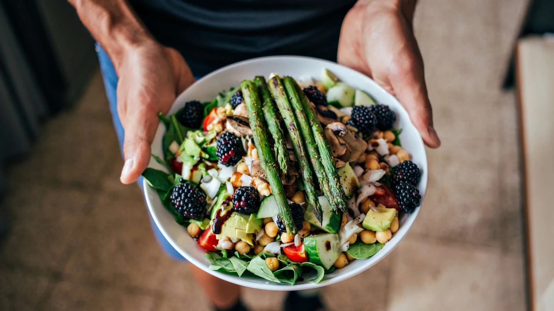 Vegetarian cuisine Bordeaux - Marioav Adobe Stock