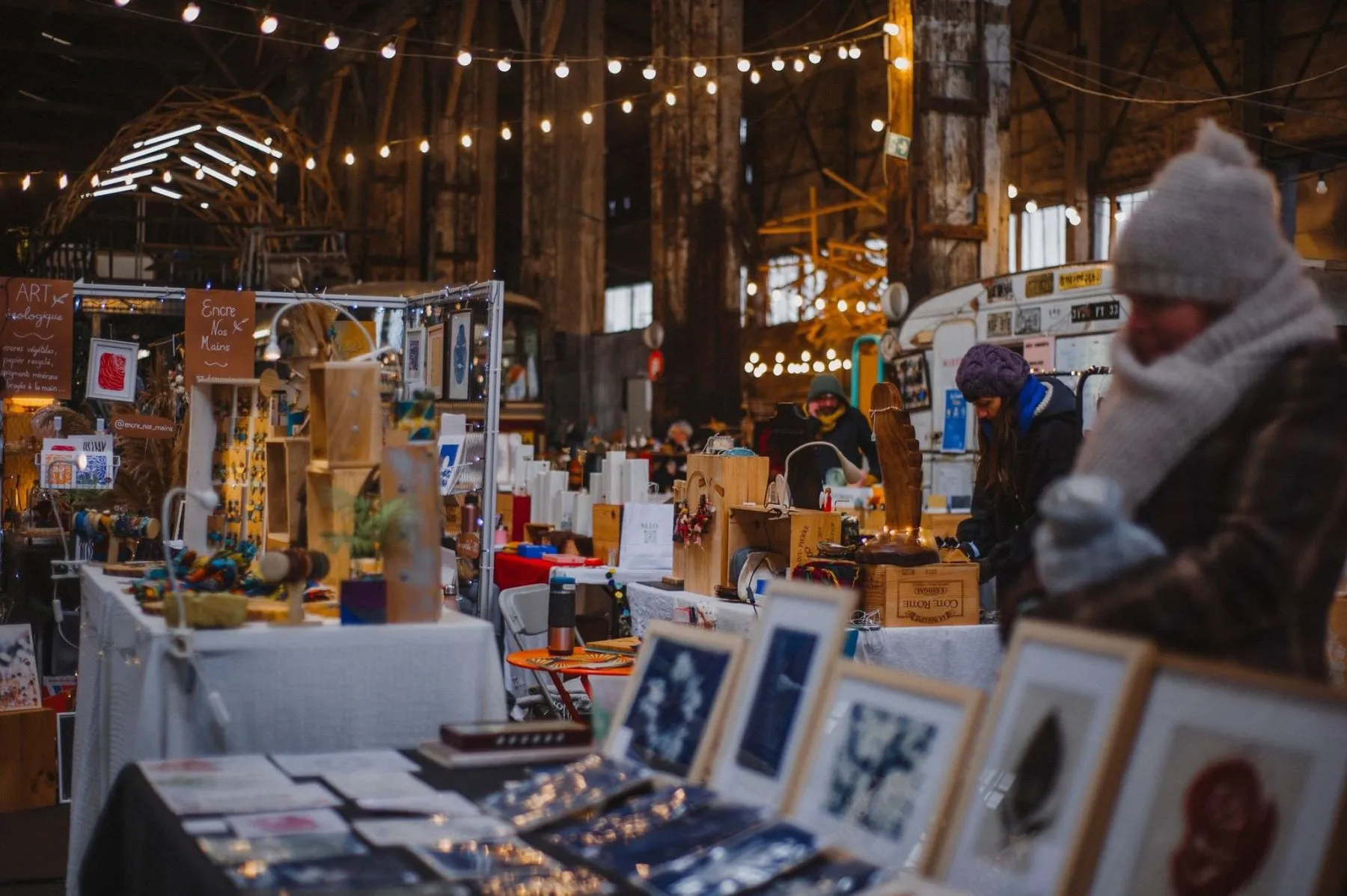 Marché de Noël Carrousel de curiosités Vivres de l'art Bordeaux